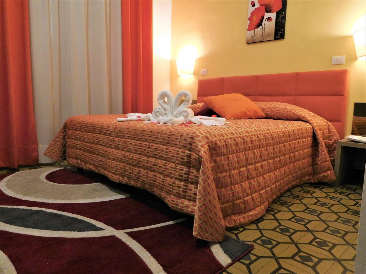 Moonlight Hotel&Suites Katanya Dış mekan fotoğraf
