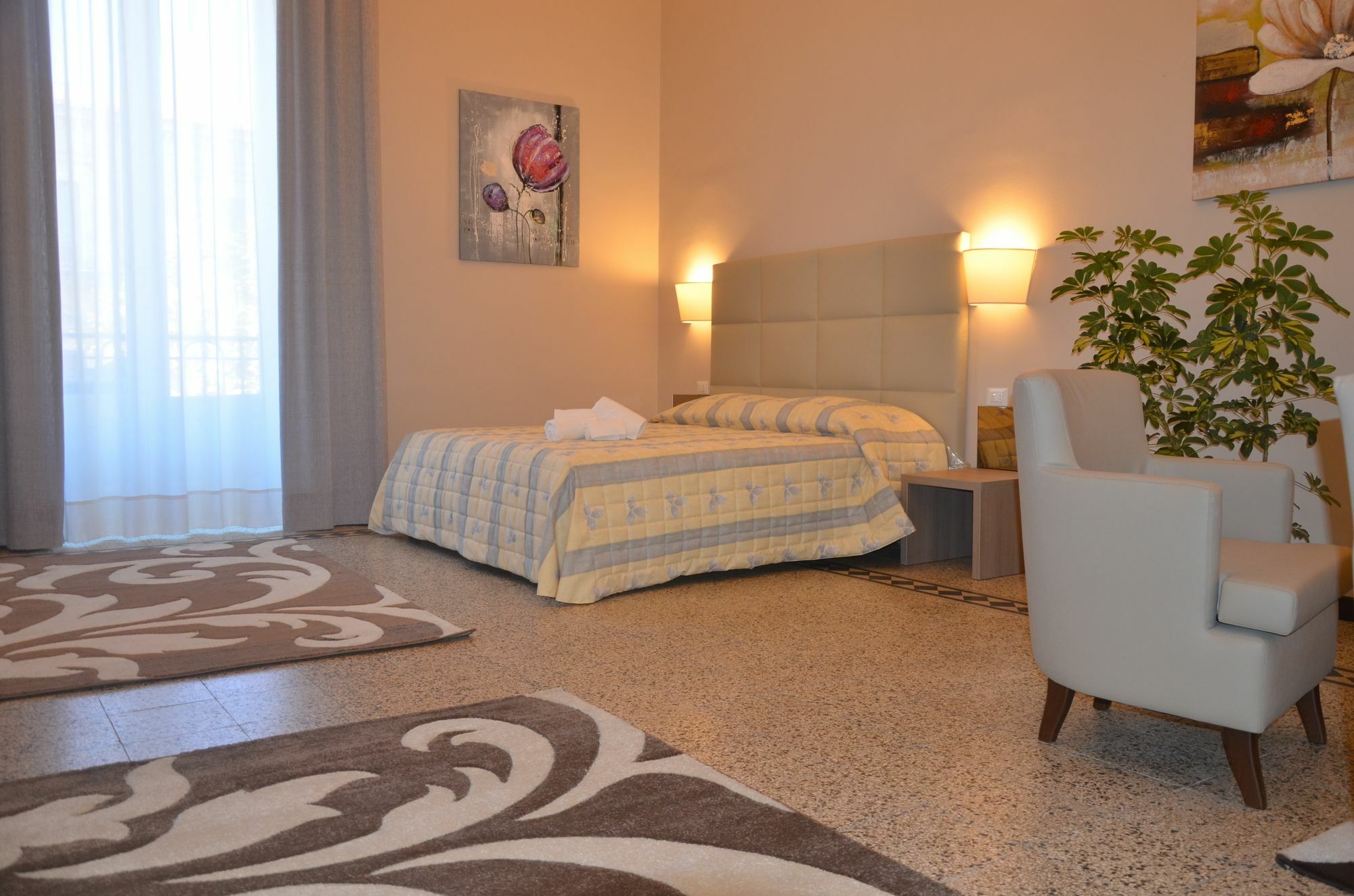 Moonlight Hotel&Suites Katanya Dış mekan fotoğraf